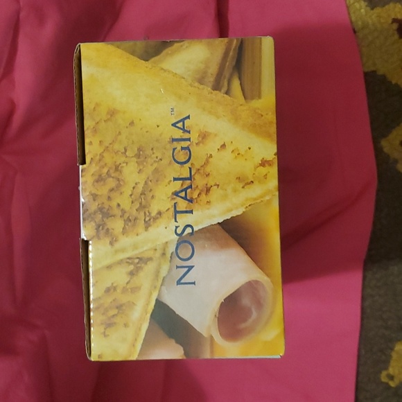 Nostalgia- MyMini Sandwich *Or* Griddle Maker - Picture 3 of 10